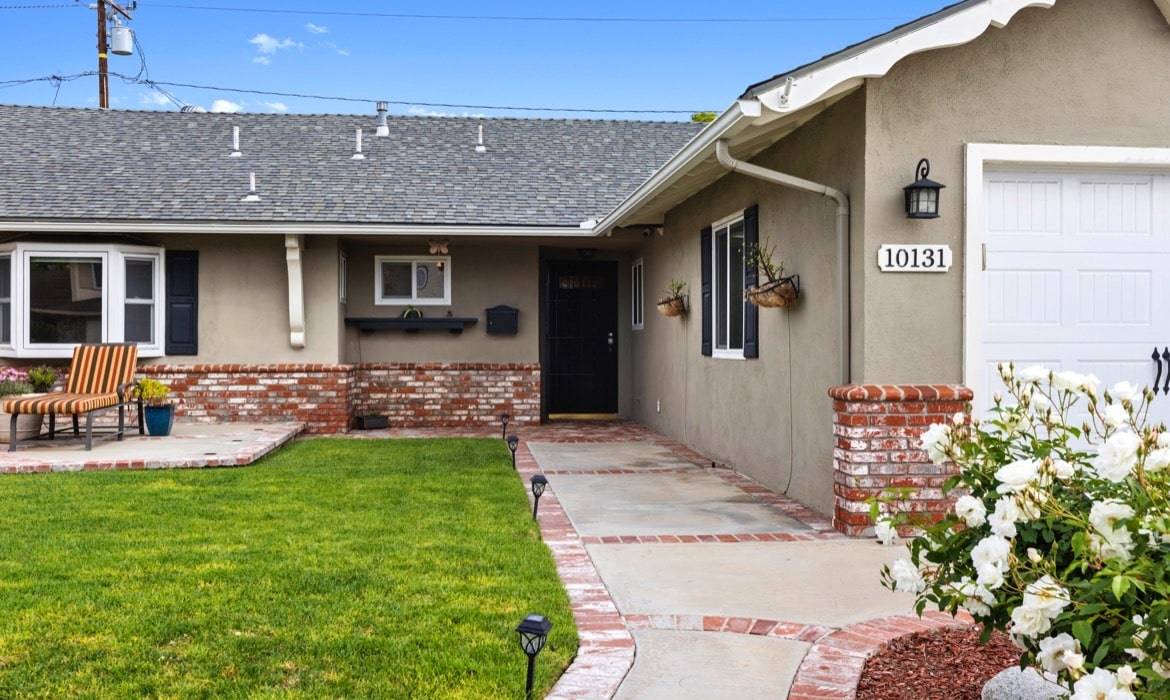 Brad Feldman Group Orance County Real Estate 10131 Cutty Sark Dr web 01 Front View 1
