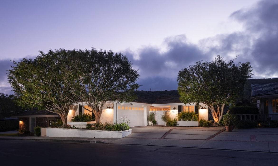 Brad Feldman Group Top Laguna Niguel Realtor 32031 E 9th Dr web 01 Front Twilight View