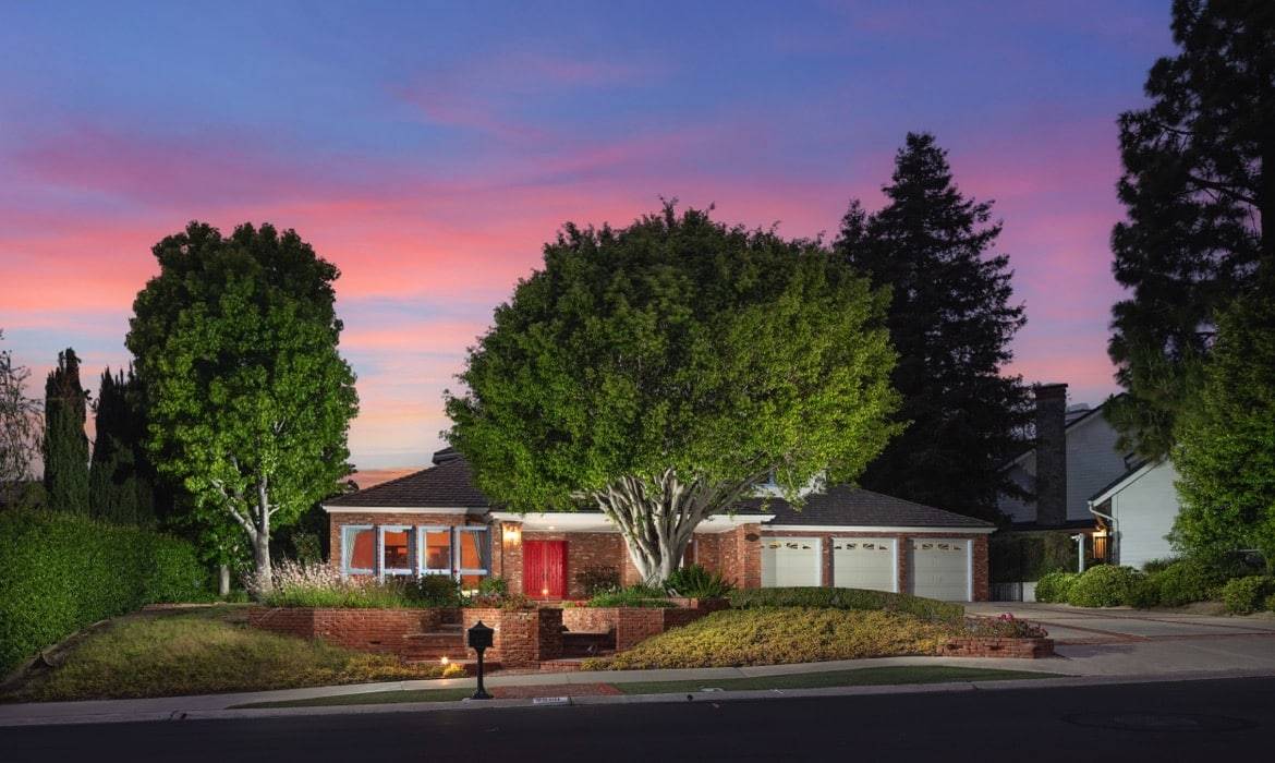 Brad Feldman Group Top Nellie Gail Ranch Realtor 25191 Buckskin Dr web 01 Font Twilight View
