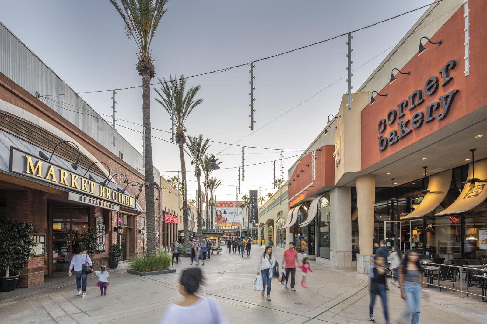 outlets at orange 04
