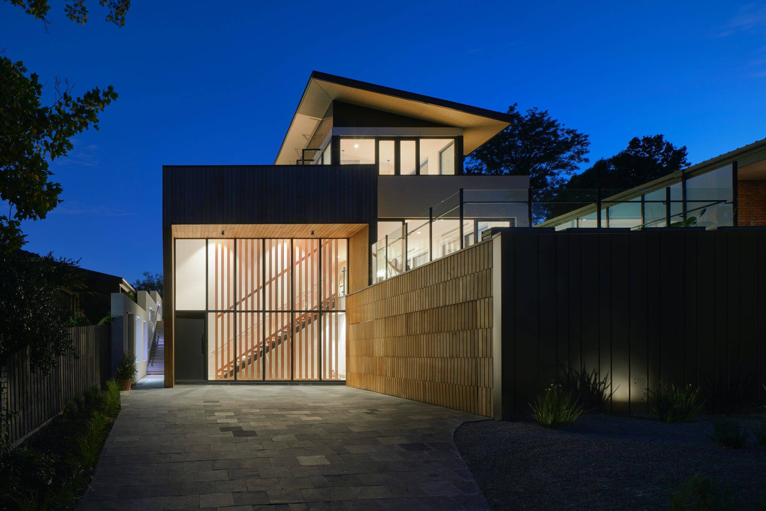 Stunning Contemporary Residence with Expansive Window Pouring out Light