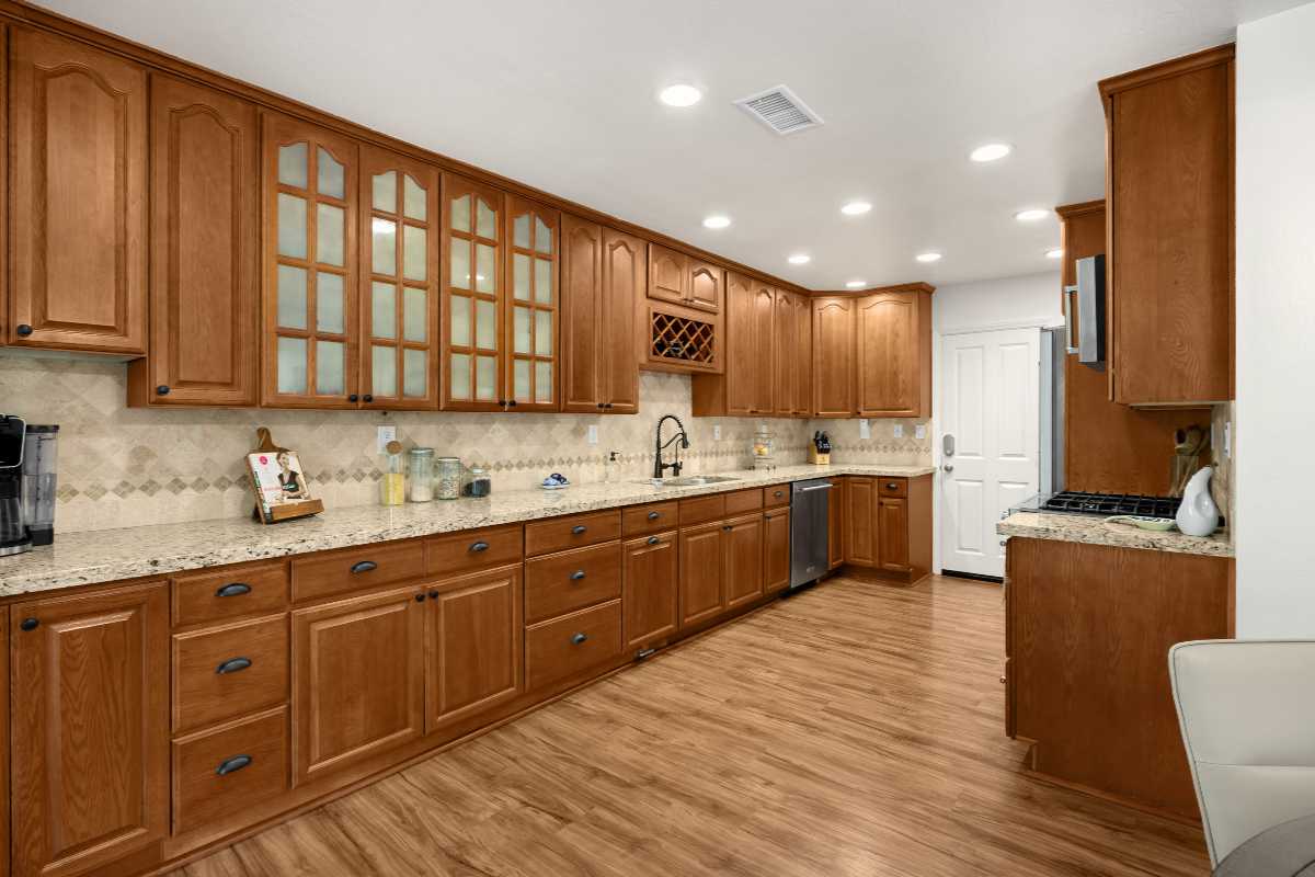 Brad Feldman Group Top Anaheim Realtor 647 S Iron Horse Ln web 06