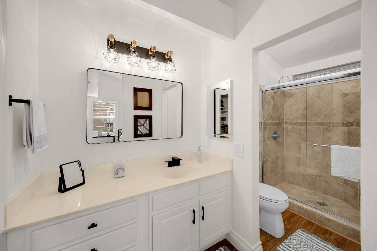 Brad Feldman Group Top Anaheim Realtor 647 S Iron Horse Ln web 12