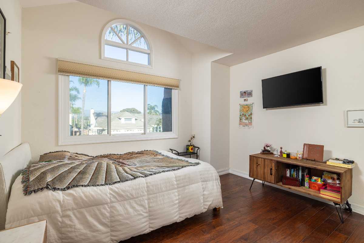 Brad Feldman Group Top Laguna Hills Realtor 26041 Spur Branch Ln web 34