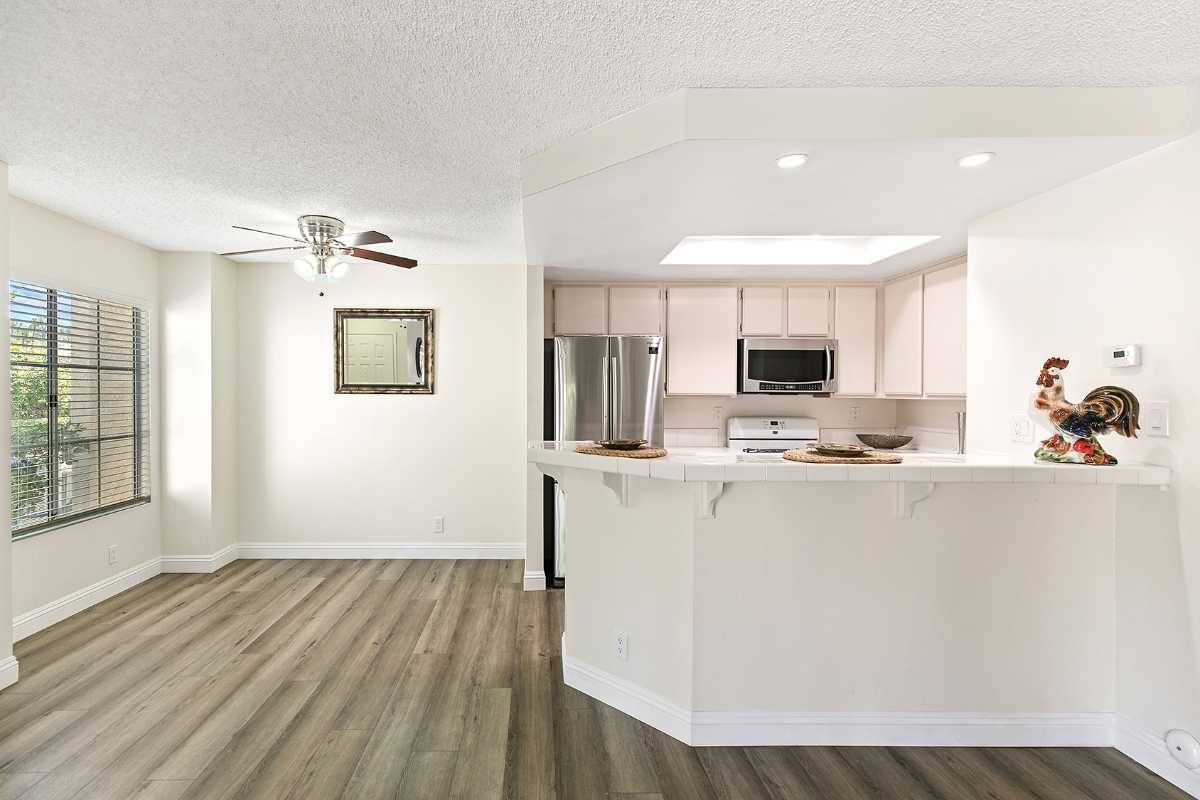 Brad Feldman Group Top Laguna Hills Realtor 26572 Las Palmas Unit 2 web 11