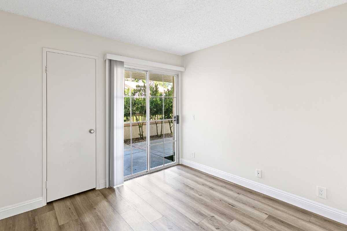 Brad Feldman Group Top Laguna Hills Realtor 26572 Las Palmas Unit 2 web 13