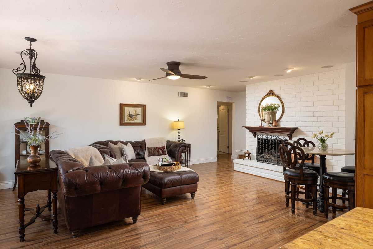 Brad Feldman Group Top Laguna Hills Realtor 24972 Buckboard Ln web 10