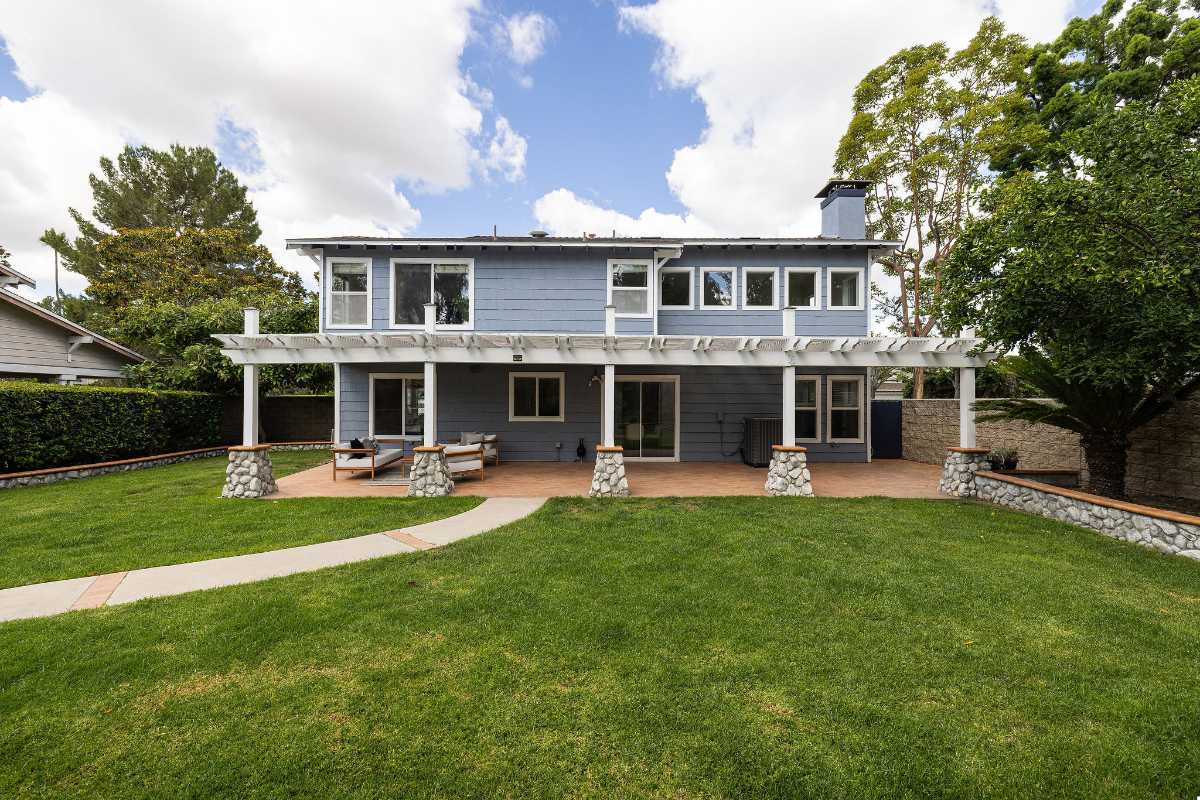 Brad Feldman Group Top Anaheim Realtor 114 N Pauline St web 02