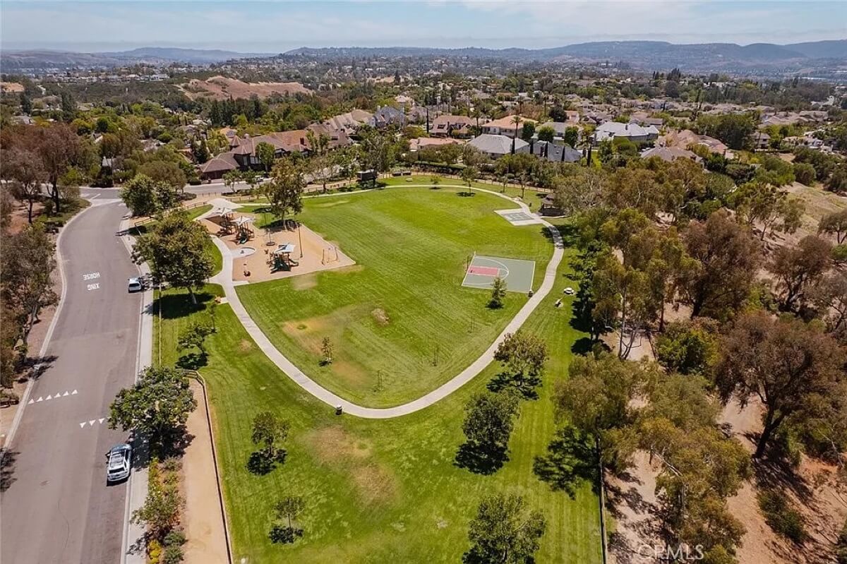 Feldman Mason Group Top Nellie Gail Ranch Realtor 27401 Lost Colt Dr 49